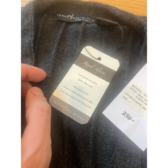 Peru Unlimited 100% Royal Alpaca Rajd V-Neck Vest Charcoal Gray Large - Picture 2 of 8